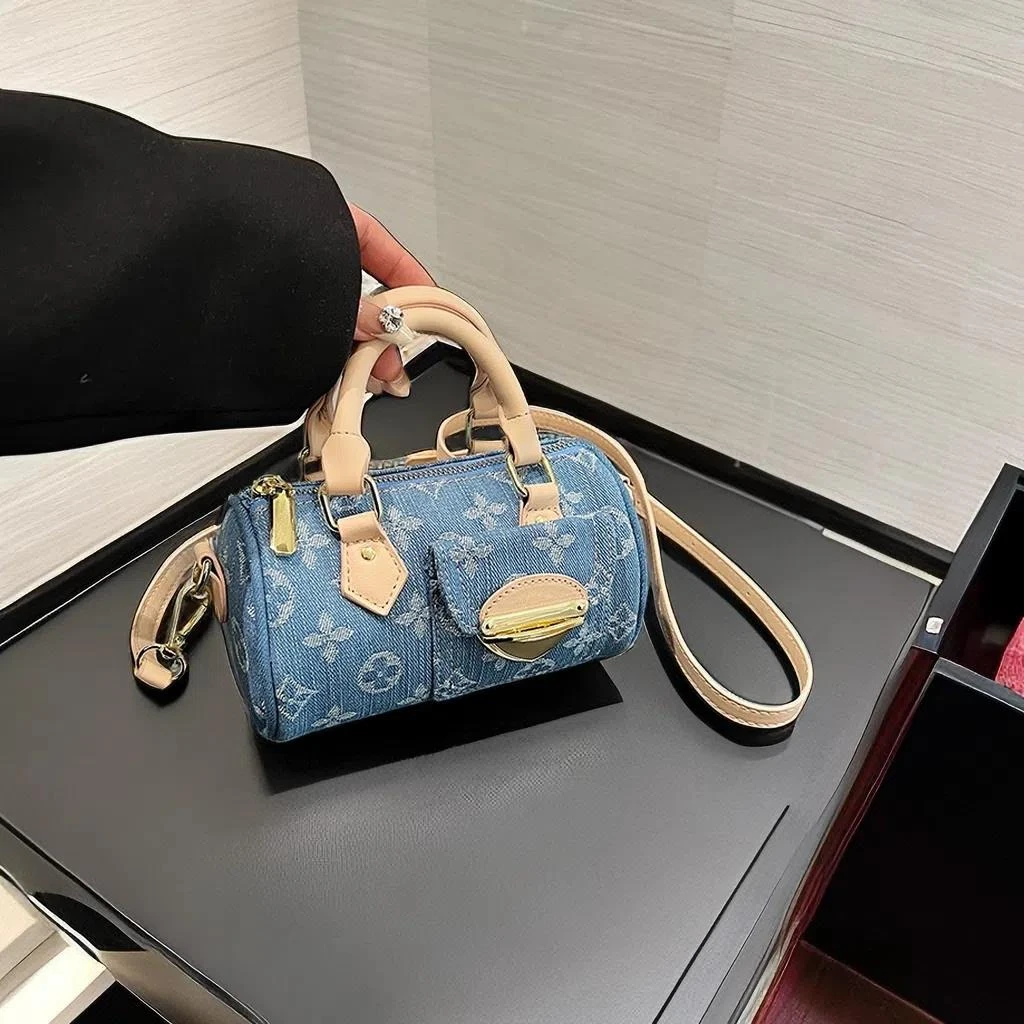 2025年新款冬女高级感大容量包百搭潮流单肩斜挎包气质手提枕头包