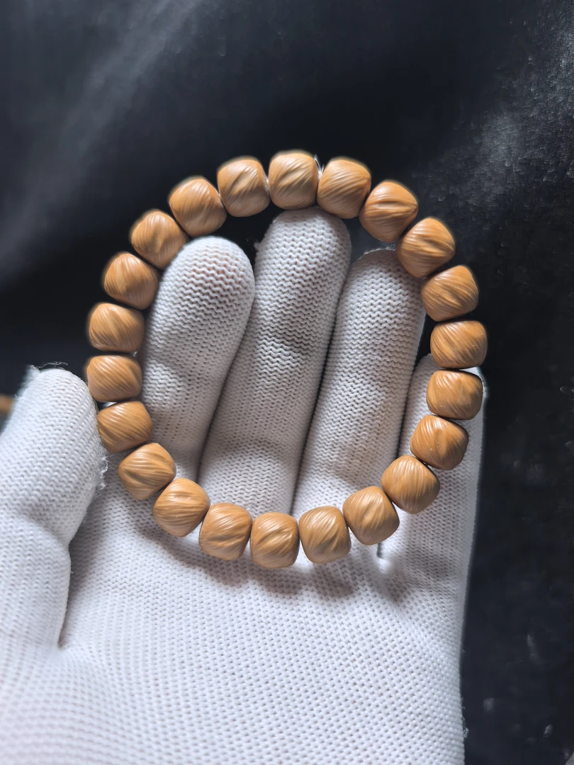 猴头雕刻天河手串