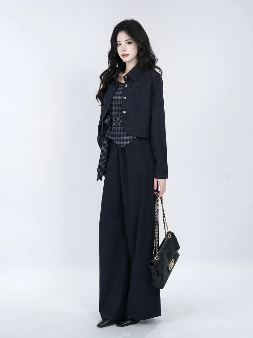 【仓内仓外】秋冬女装时尚休闲风法式上衣短外套时尚三件套装