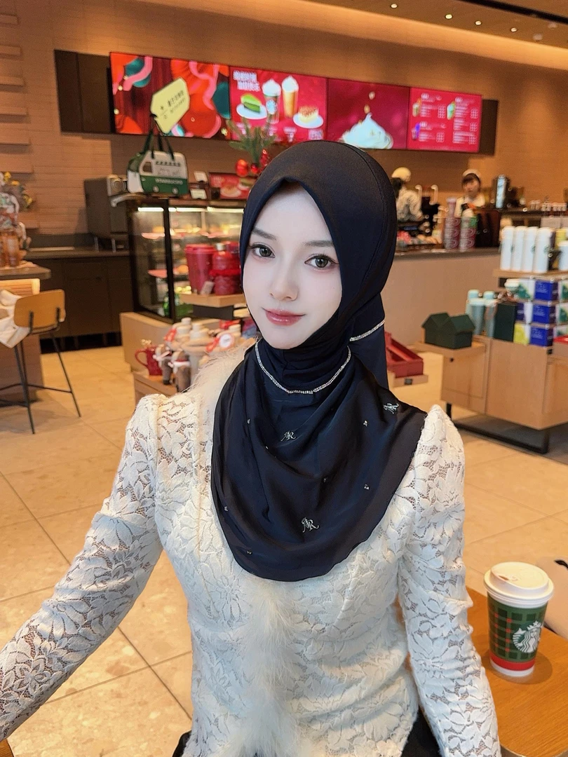 愫纱冬季新品 拼接设计感方便头套帽