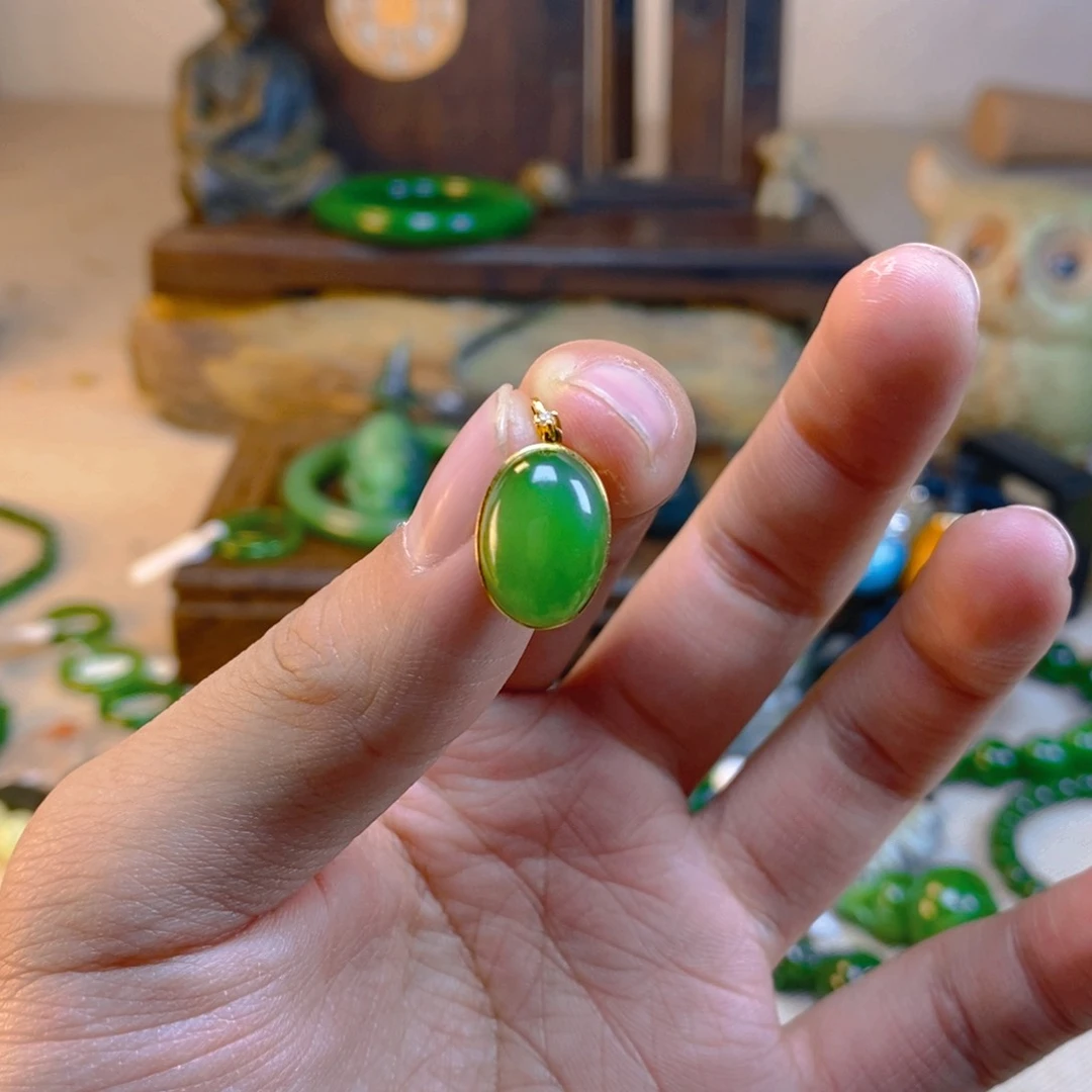 和田玉颈饰18K金镶嵌哲*