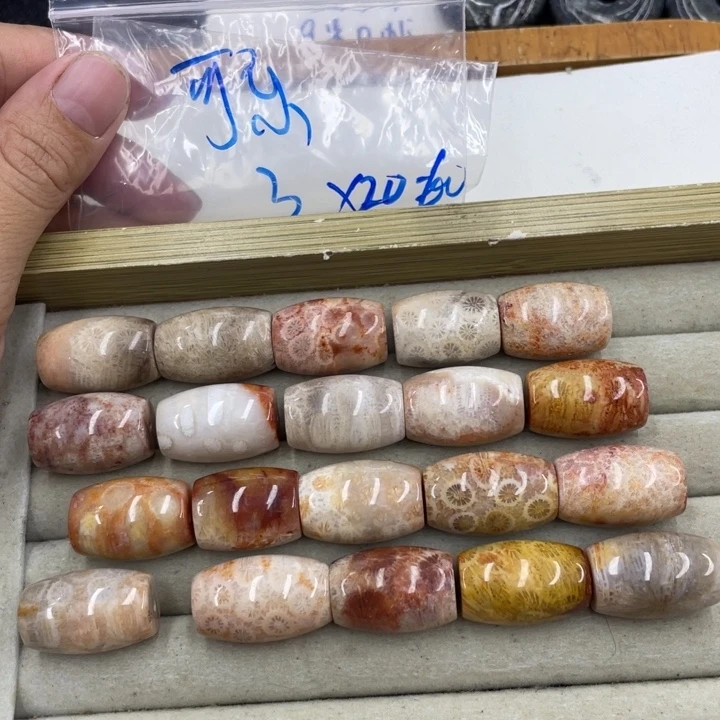 ****酱颈饰合金硅化珊瑚（珊瑚玉）