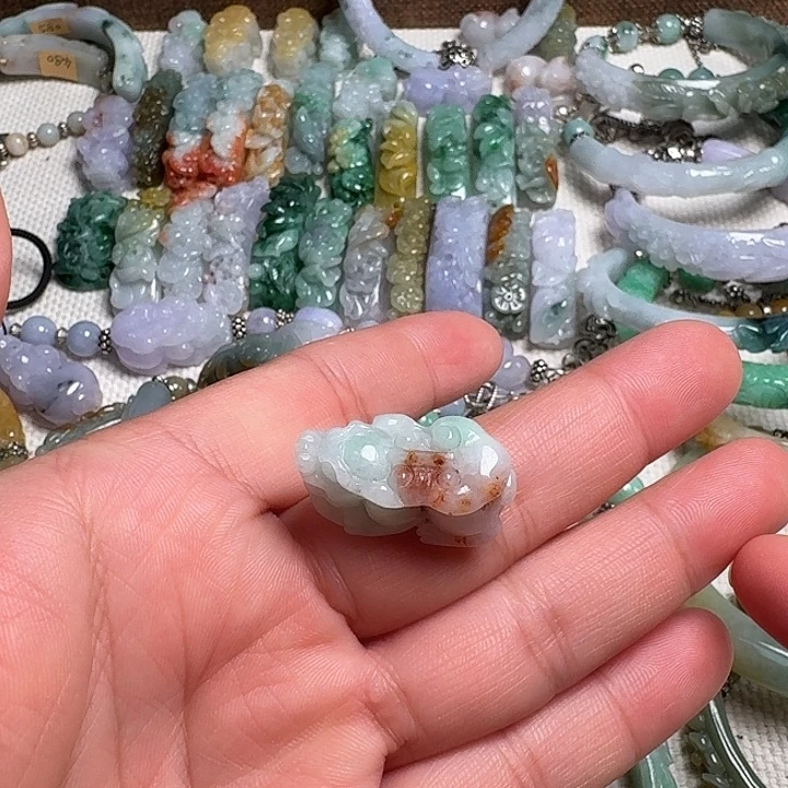 翡翠未镶嵌手链貔貅