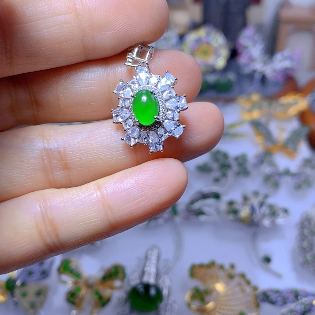 翡翠耳钉银S925镶嵌天然翡翠