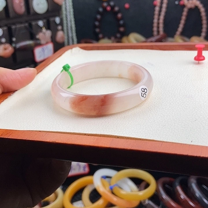 石英质玉未镶嵌手镯