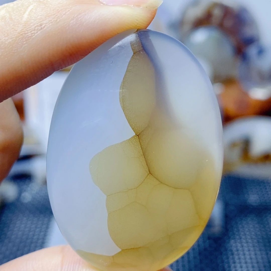 玛瑙/玉髓未镶嵌珠宝奇石