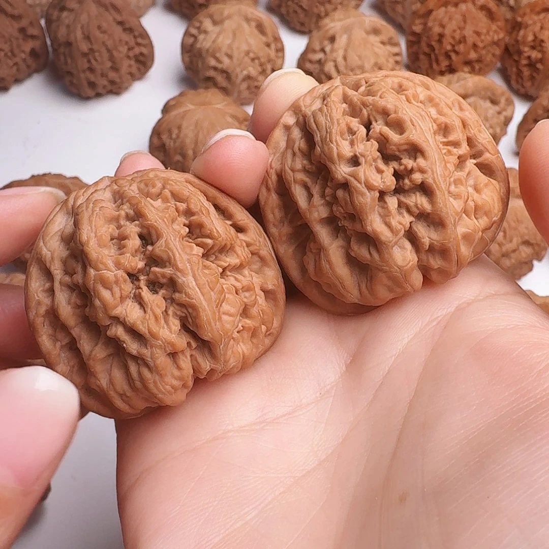 桃核吊坠大粗筋子