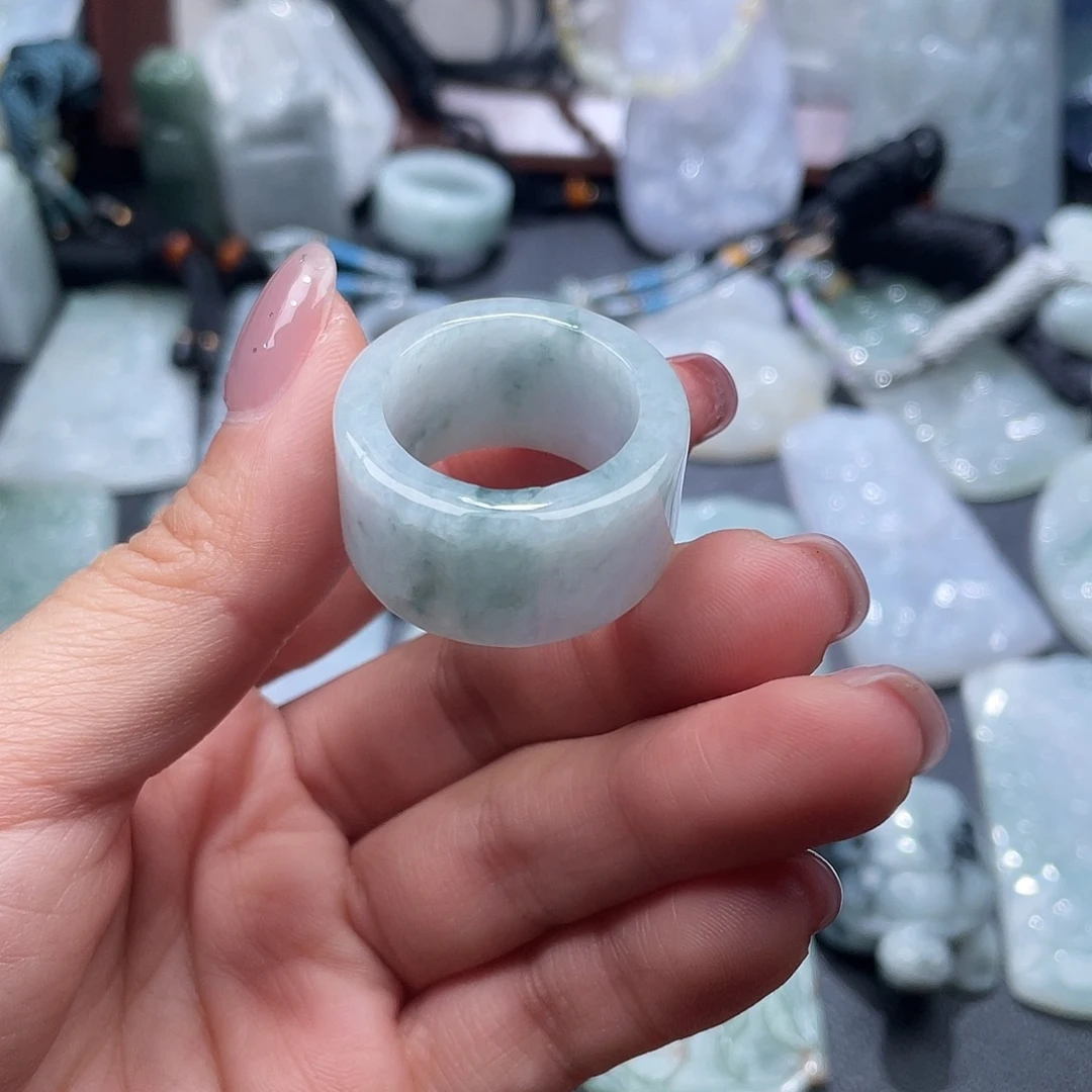 翡翠未镶嵌颈饰20.7内径