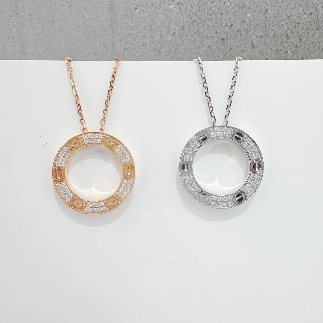 18k金  时尚大气满钻大饼项链 简约钻石圆饼项链 多样性发其一