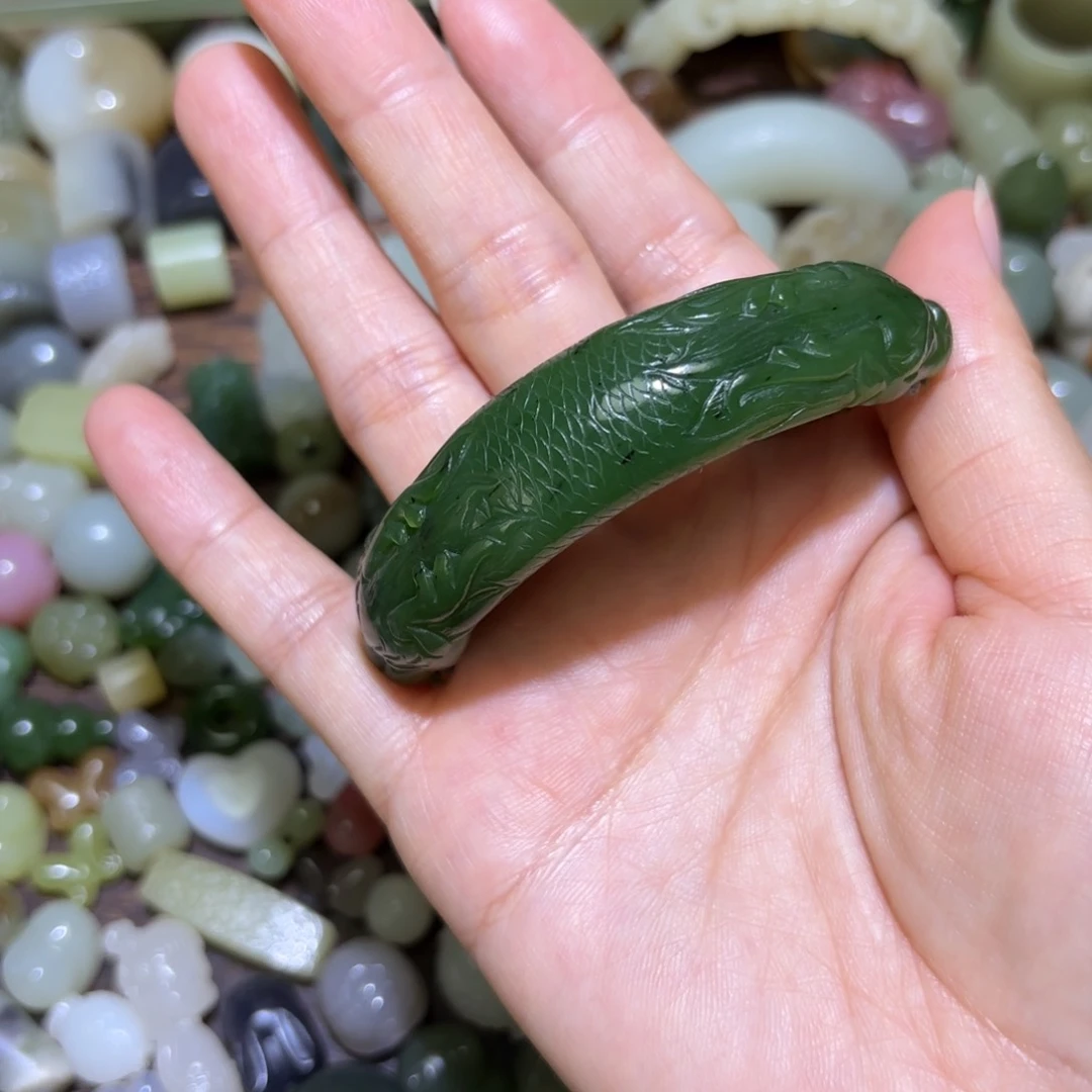 和田玉未镶嵌珠宝半成品