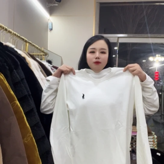 白色大款小马刺绣大白t