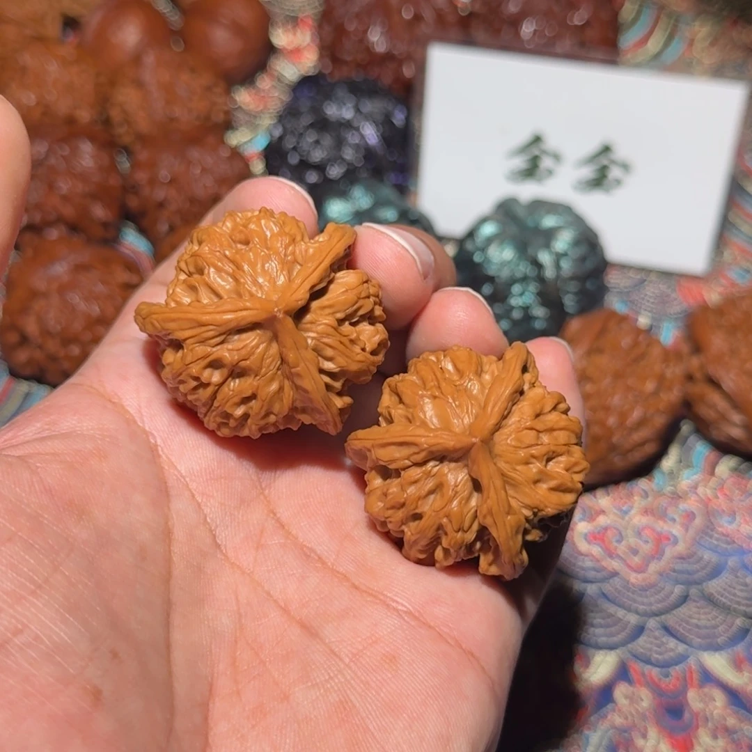 把件核桃1695陕西野生奔，尺寸37