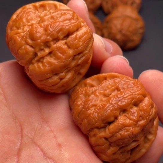 文玩核桃把件秦岭山脉核桃