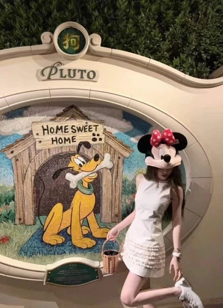 【木禾禾】夏季百搭显瘦显白无袖木耳边法式温柔风纯色收腰连衣裙