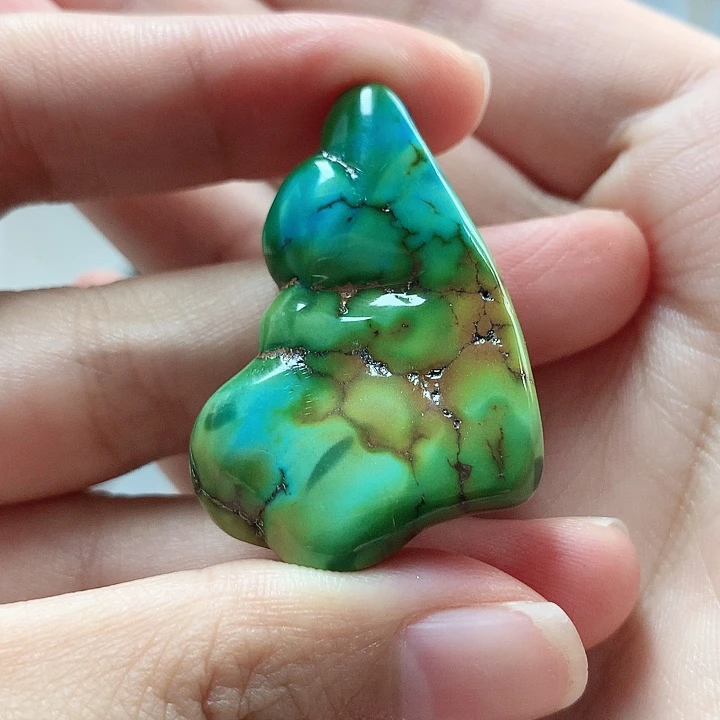 未镶嵌绿松石珠宝奇石