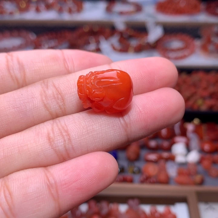 未镶嵌南红南红玛瑙貔貅