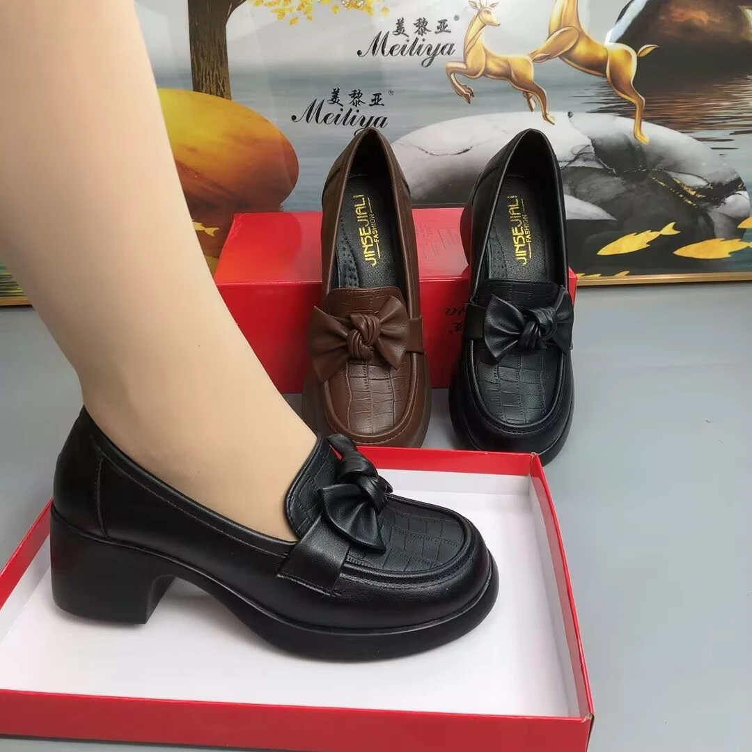 真皮女单2025春秋新款一体圆头蝴蝶结休闲妈妈乐福鞋防水台皮鞋女