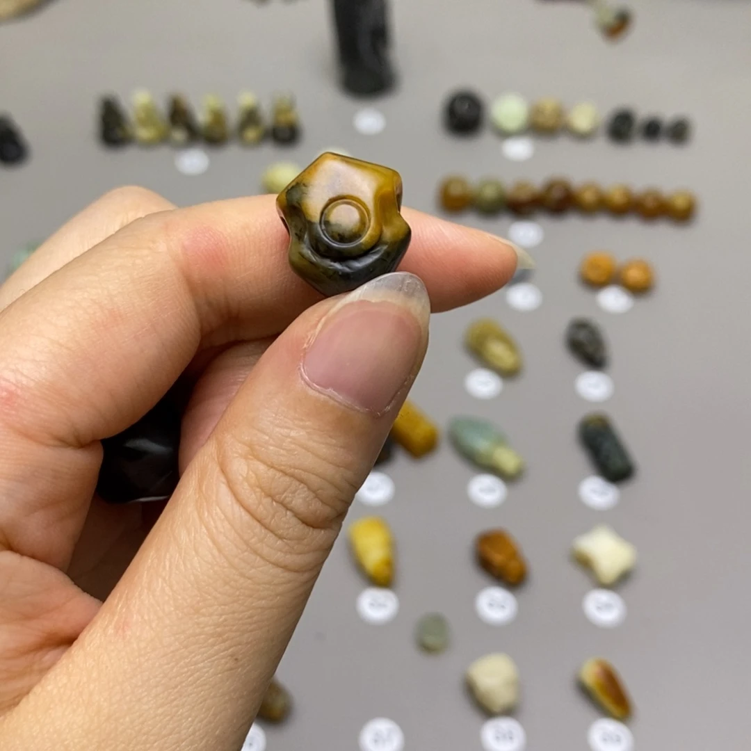 蛇纹石玉合金配饰芬**织