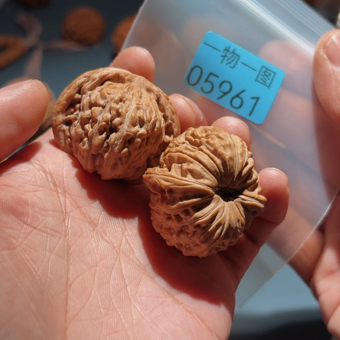 文玩核桃把件汉高楼