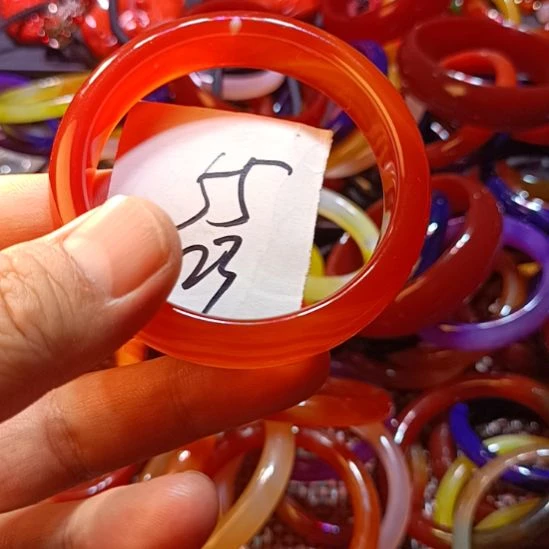 玛瑙/玉髓手镯未镶嵌