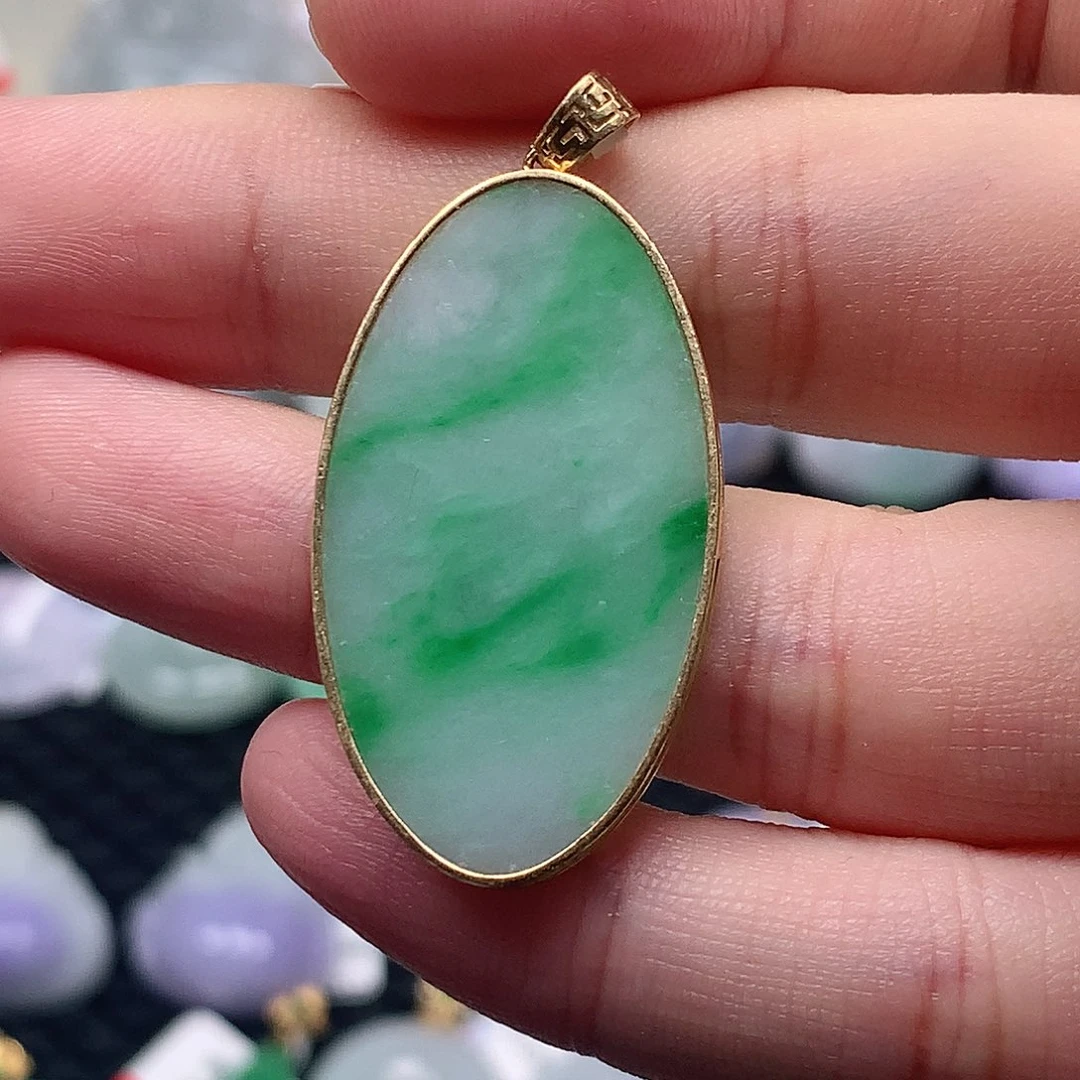 颈饰18K金镶嵌翡翠翡翠吊坠