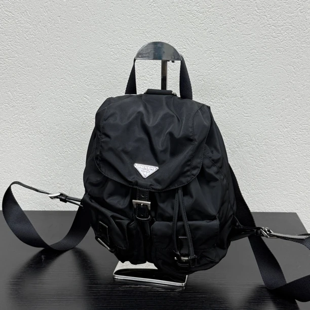 95新 Prada/普拉达 【今物】降落伞小号双肩包