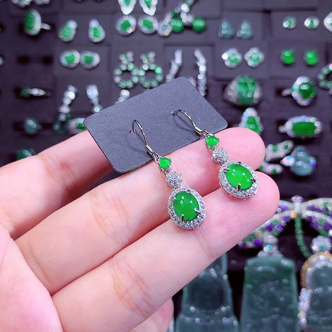 颈饰未镶嵌翡翠天然