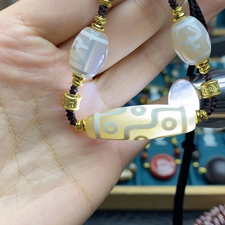 玛瑙/玉髓颈饰合金