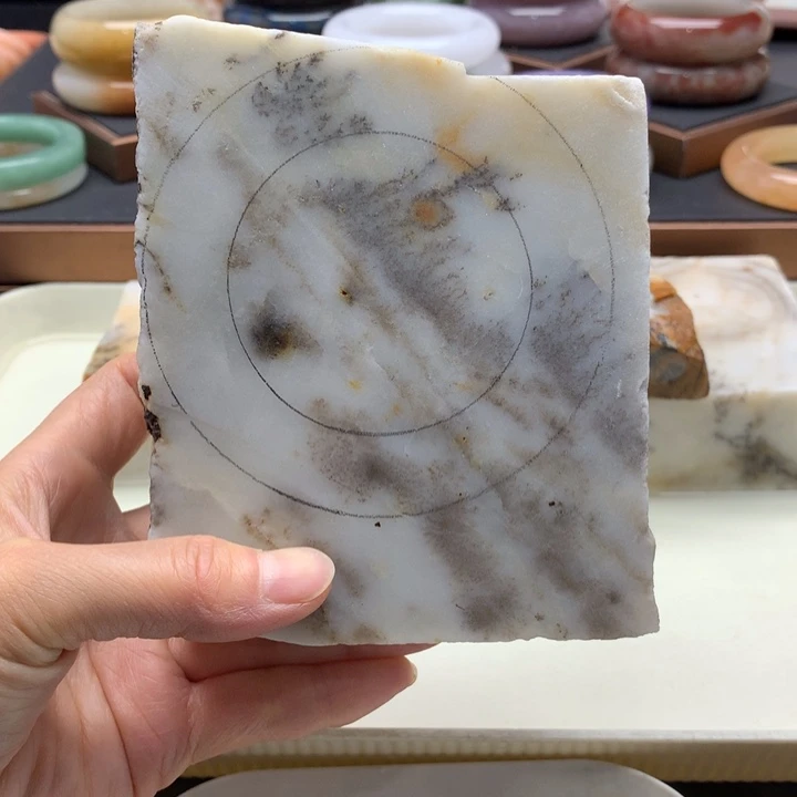 太***～石英质玉未镶嵌手镯