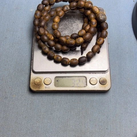 树脂制品蹦*沉木香陆河留32.3克