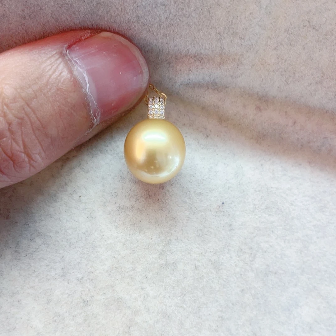 海水珍珠颈饰18K金镶嵌