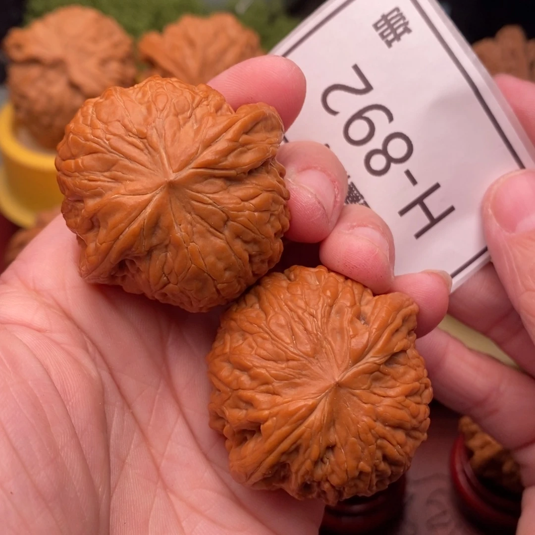 把件桃核铁锤41……