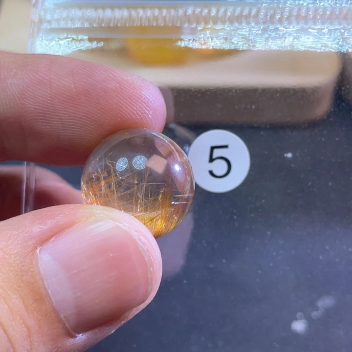 未镶嵌颈饰水晶泠****°