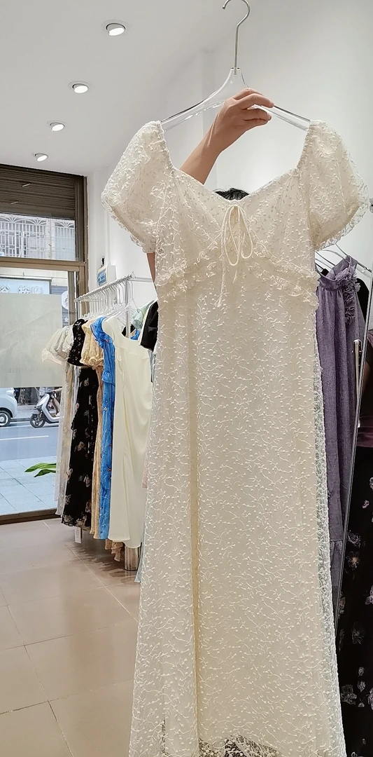 法式复古方领提花系带收腰显瘦夏季柔光连衣裙蕾丝