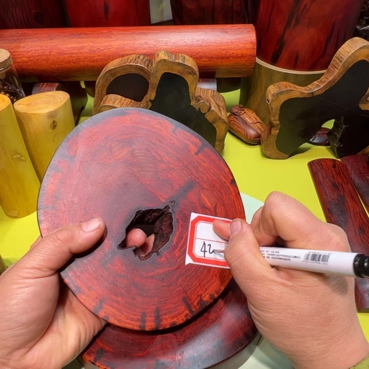 逸***0非洲紫檀（红花梨）