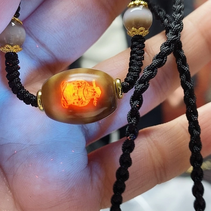 玛瑙/玉髓颈饰合金