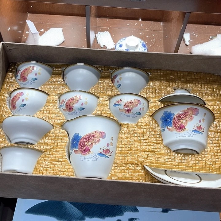 孤品茶具套装等。