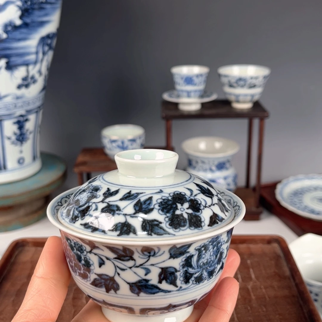 小***界青花缠枝牡丹大盖碗