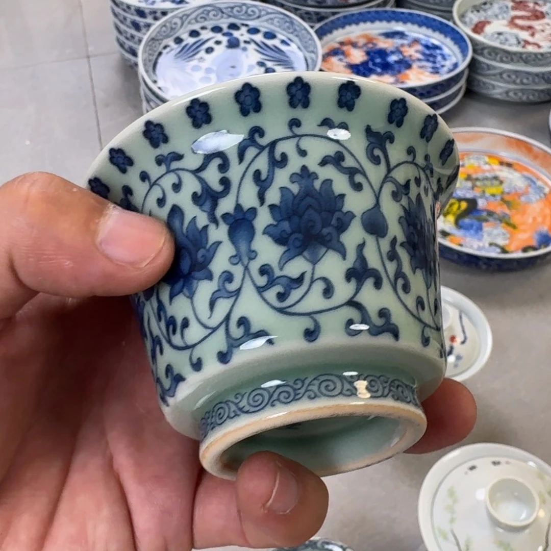杯清釉青花缠枝莲两才盖碗