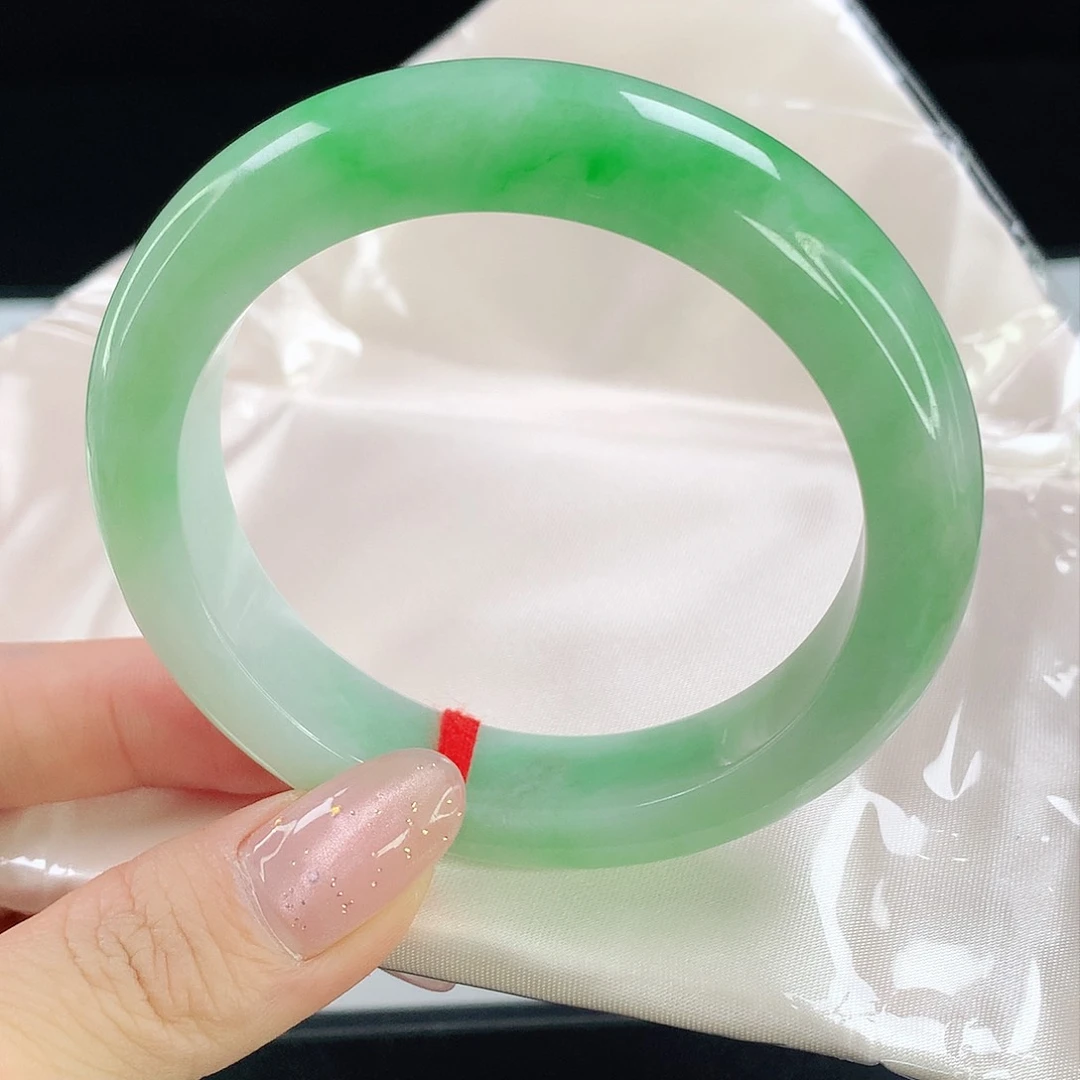 翡翠手镯未镶嵌653翡翠
