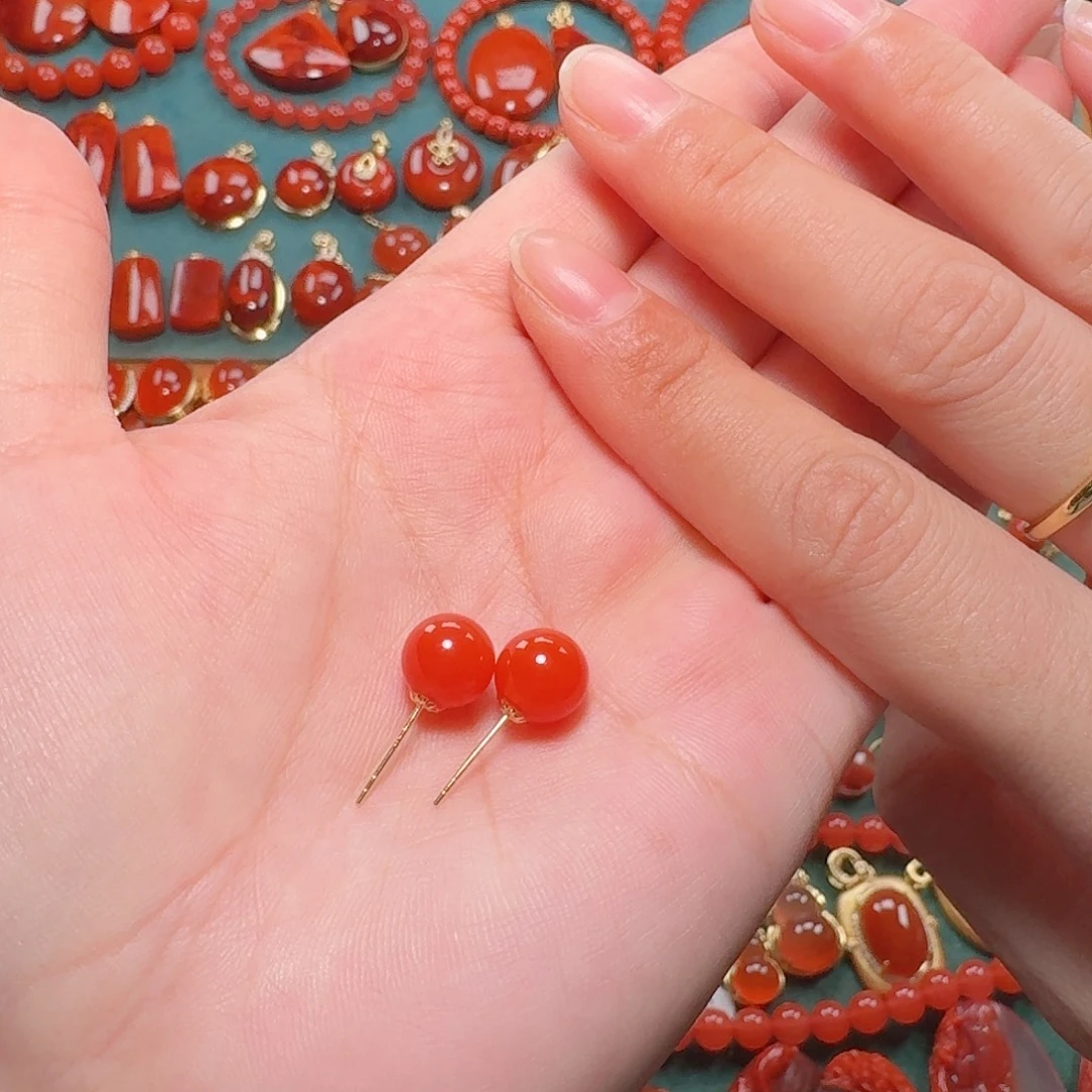 南红玛瑙18K金镶嵌耳钉