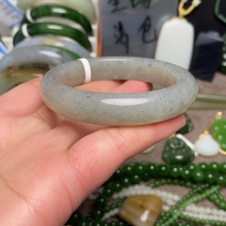 和田玉未镶嵌手镯54 55