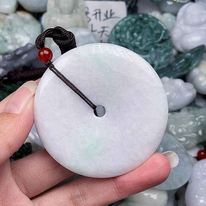 颈饰未镶嵌翡翠燕*翡翠