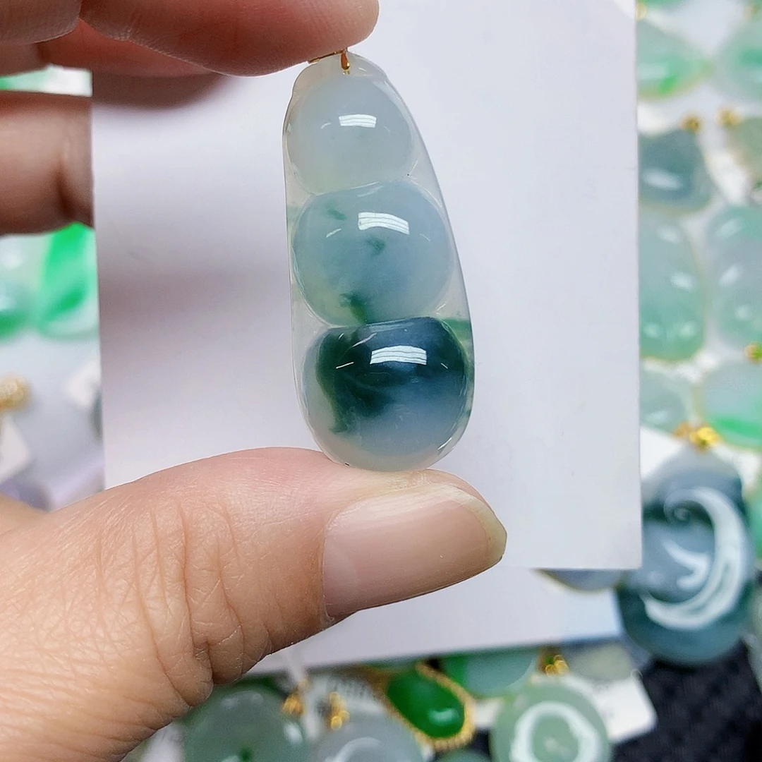 翡翠18K金镶嵌颈饰45567764