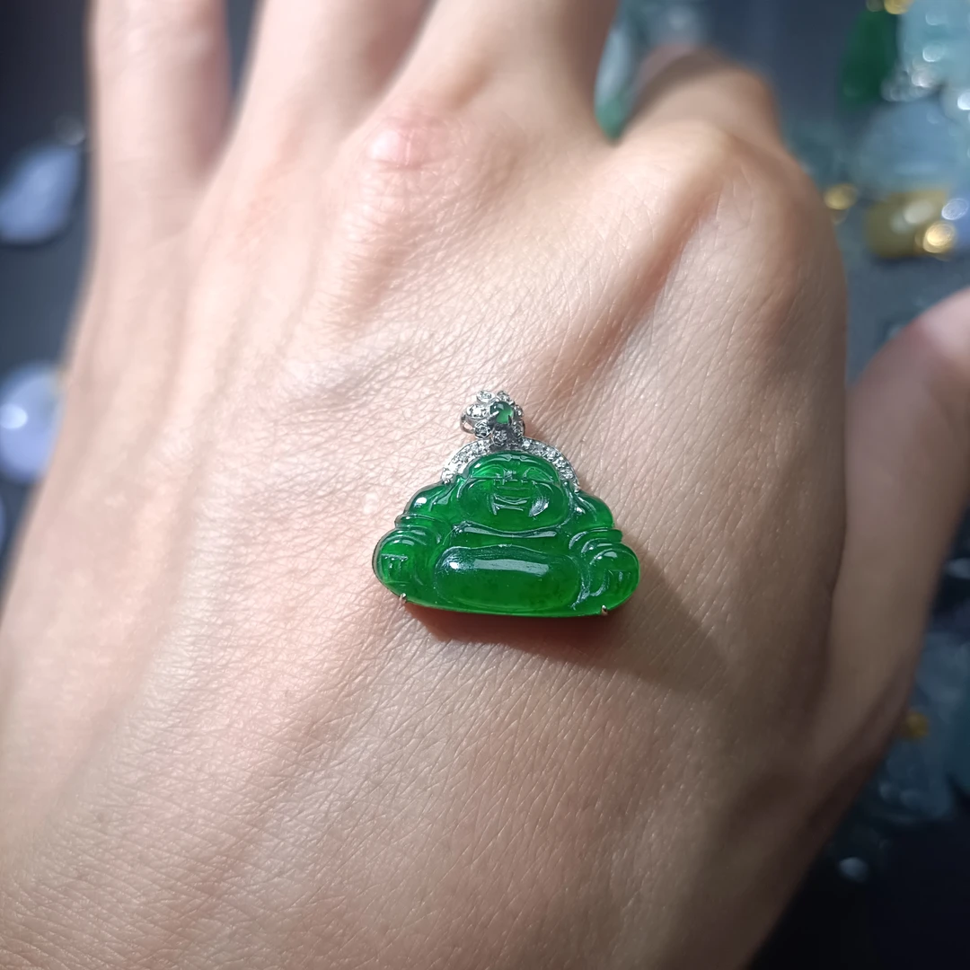 18k金翡翠佛公镶嵌时尚颈饰