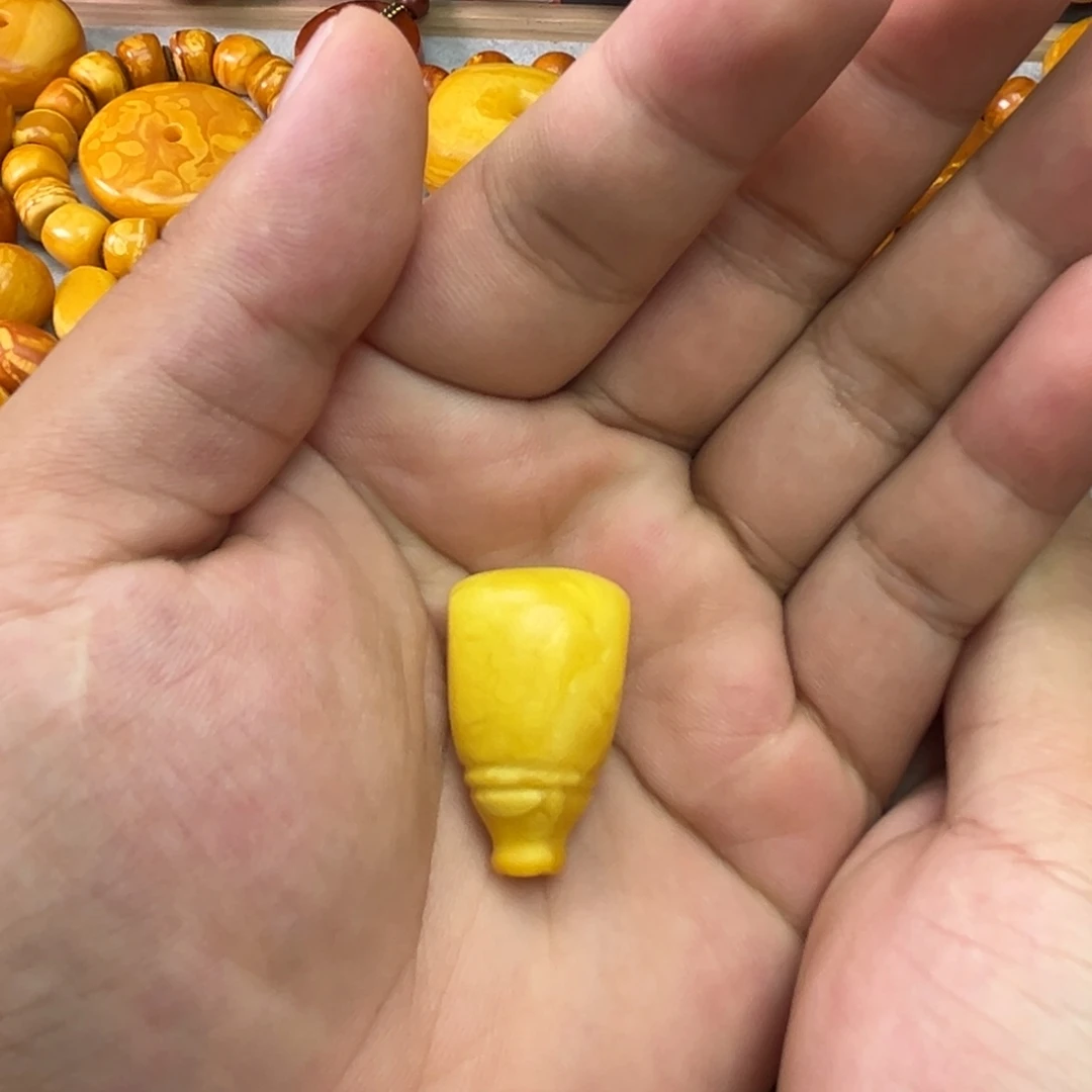 未镶嵌吊坠(不含链)蜜蜡