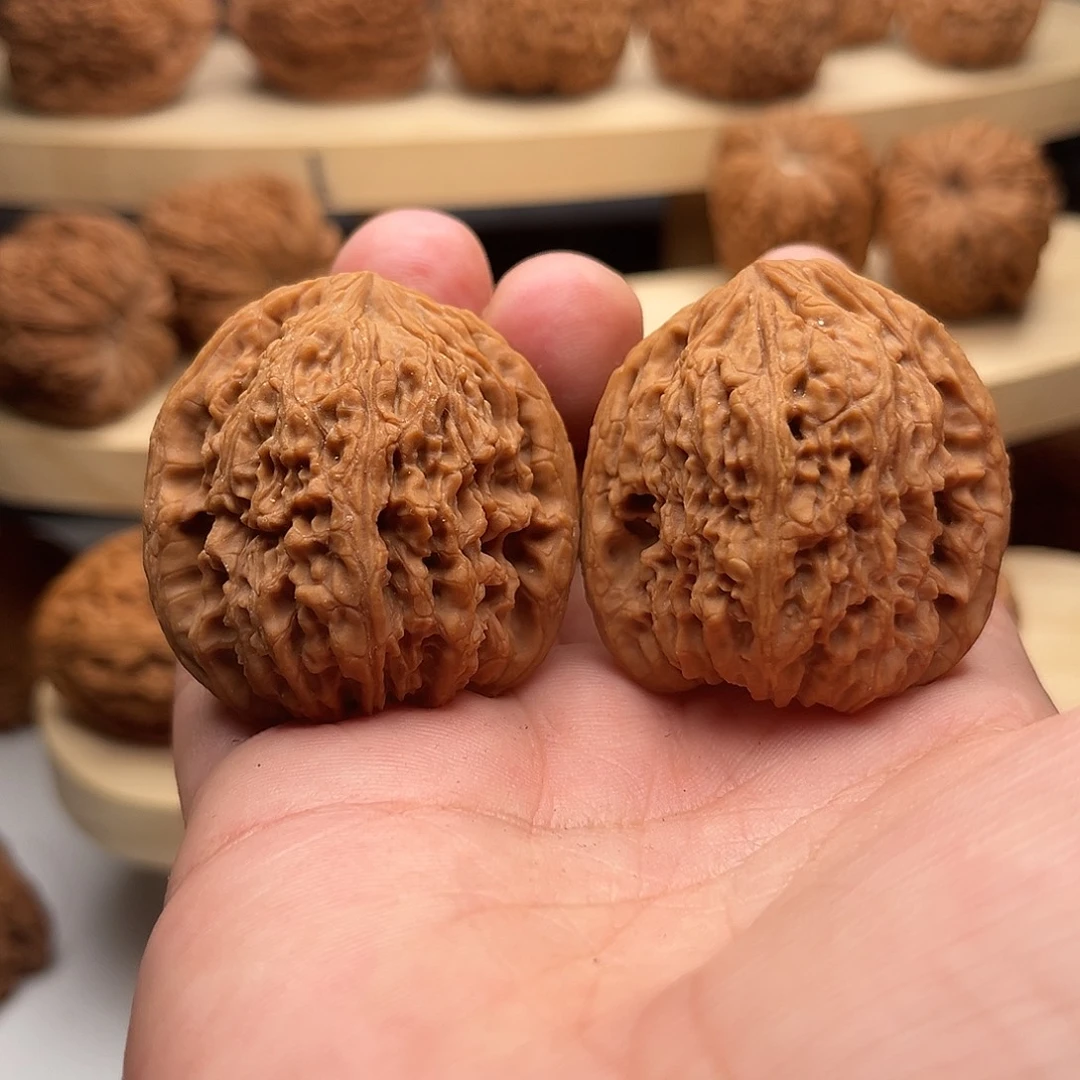 冰***雨文玩核桃吊坠40凹底南将石