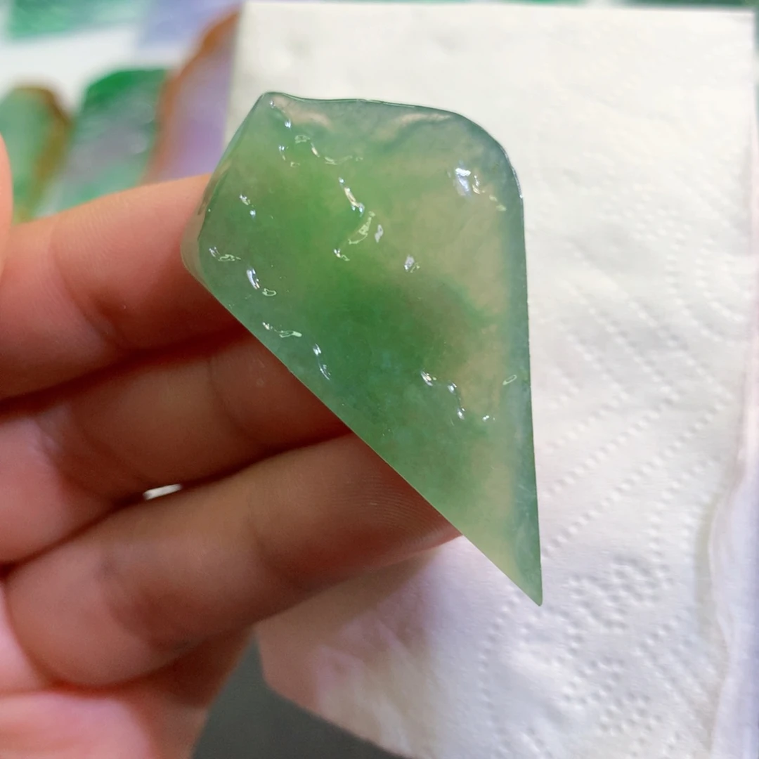 【闪购商品】翡翠吊坠(不含链)未镶嵌
