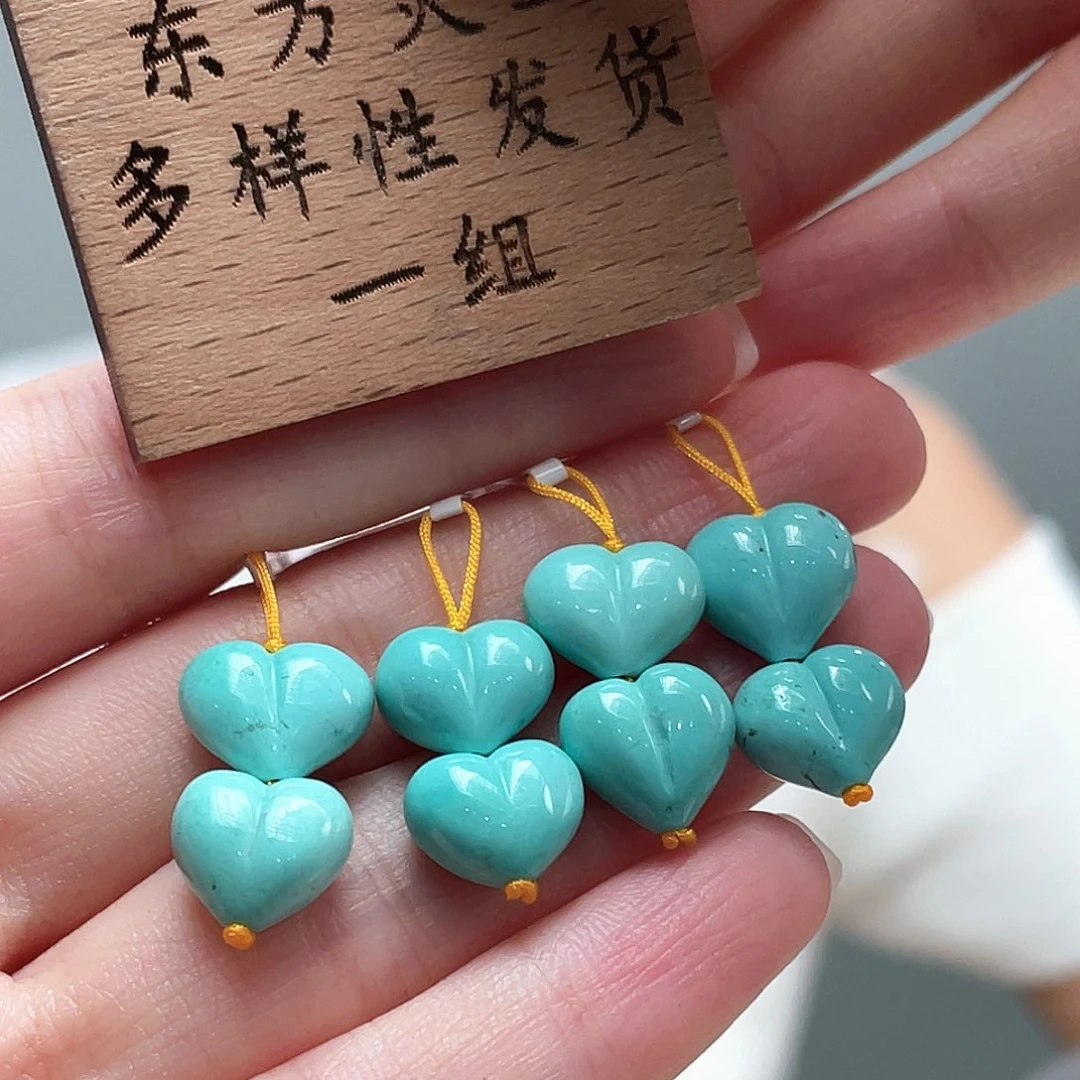 未镶嵌绿松石颈饰