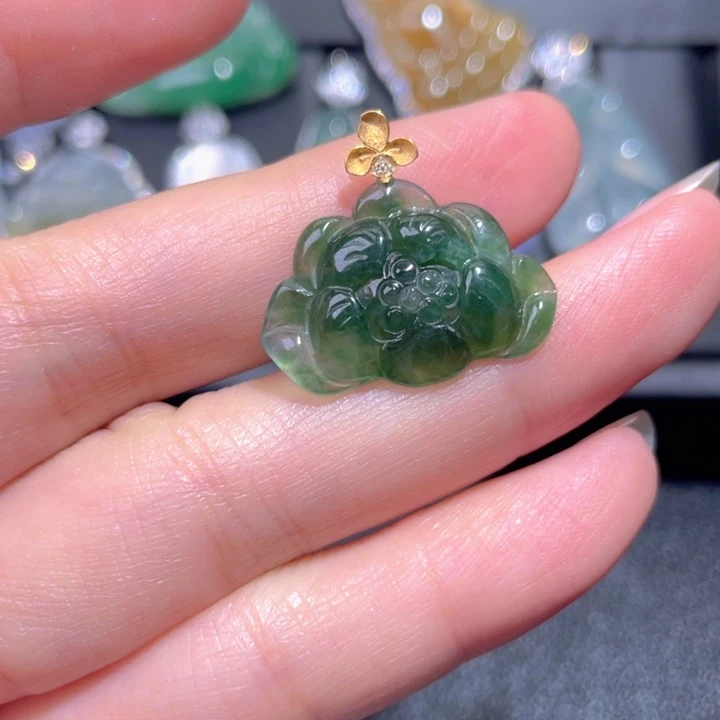 颈饰18K金镶嵌翡翠翡翠